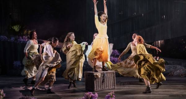 London theatre. Brigadoon ©Mark Senior